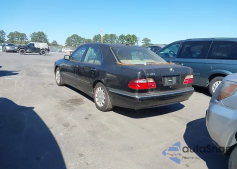 2001 Mercedes-Benz E 320 from USA, damaged, VIN WDBJF65J41B355118